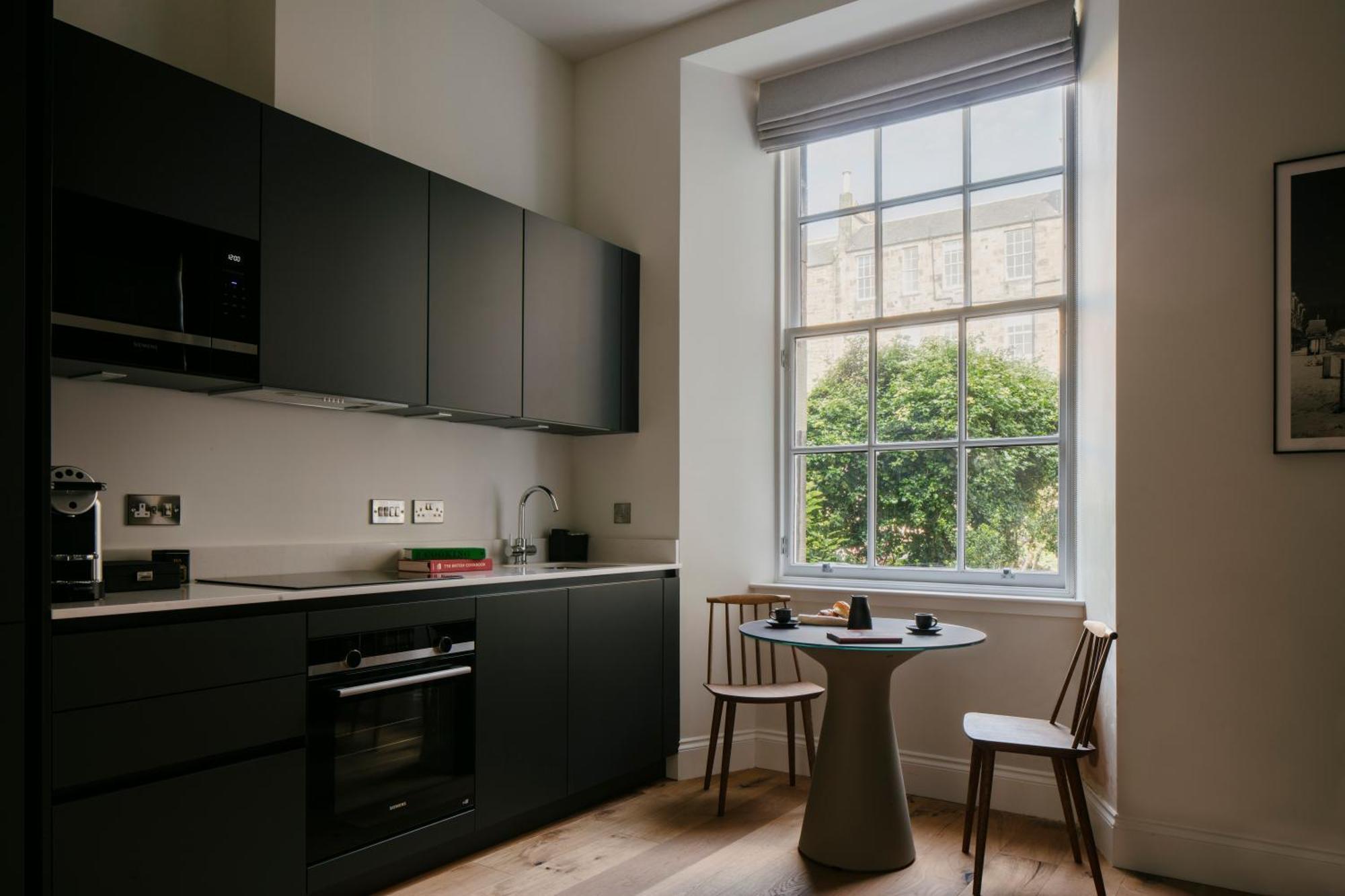Aparthotel 33 Castle Terrace *